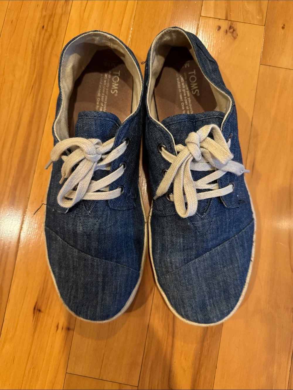 TOMS Paseo Men's Denim Blue Canvas Lace-Up Sneakers with Cream Laces